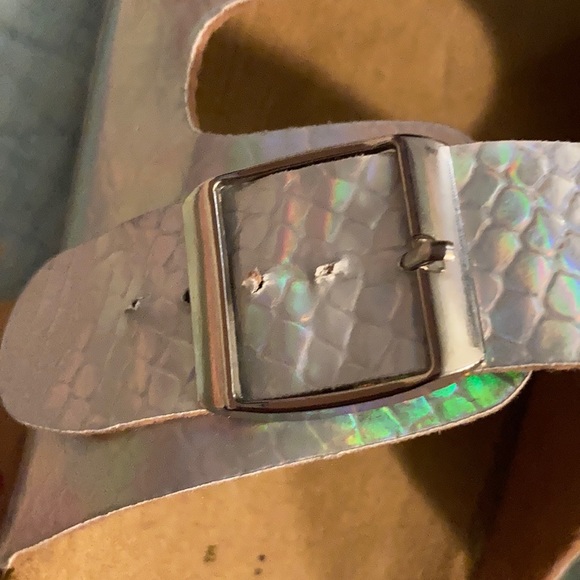 Sandals - Picture 3 of 4